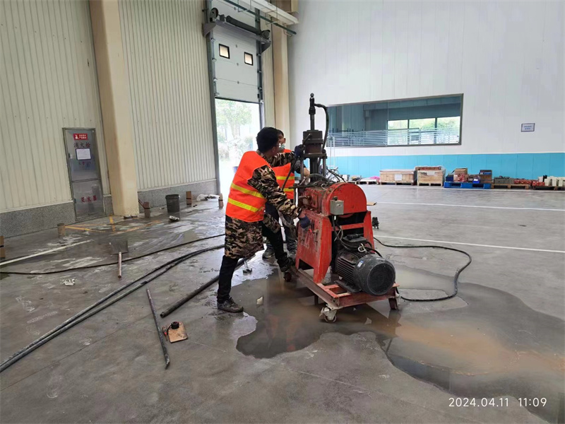 皮山厂房地面下沉塌陷注浆加固施工